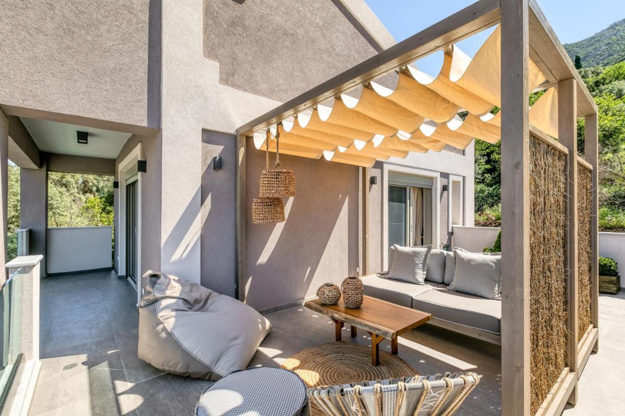 White Rock Villas Nikiana Exterior photo