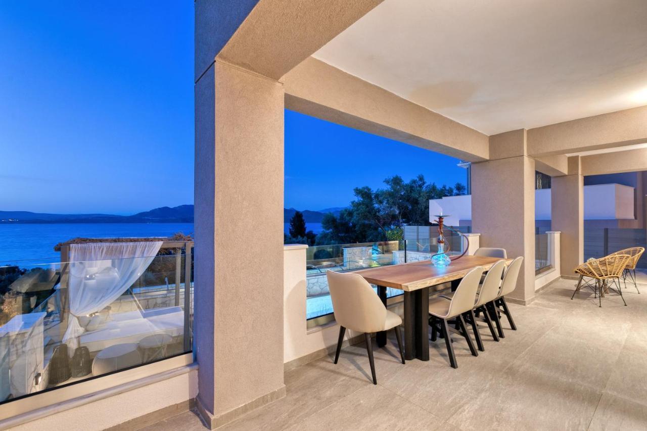 White Rock Villas Nikiana Exterior photo